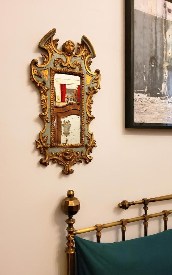 La Casa Degli Specchi *