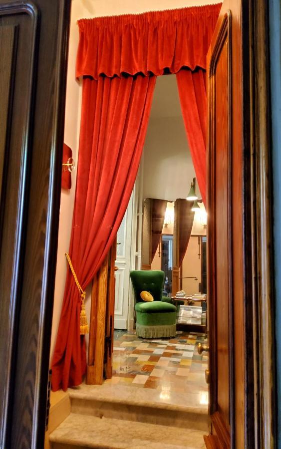 La Casa Degli Specchi Turin